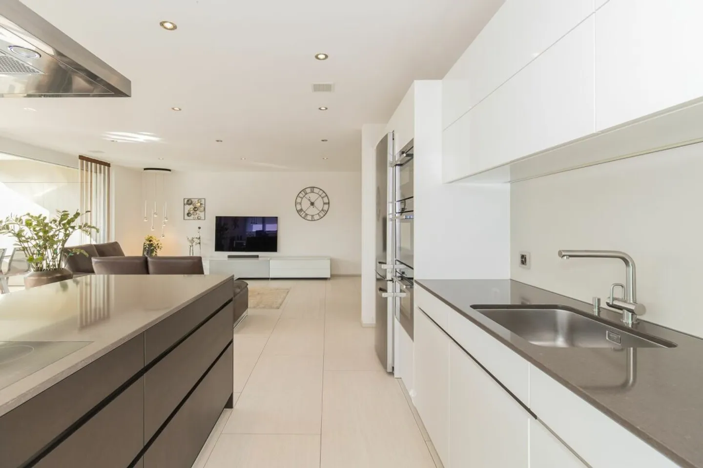 High-quality 4.5 terrace apartment - Exclusive living experience with spectacular views - Photo 9 of 13