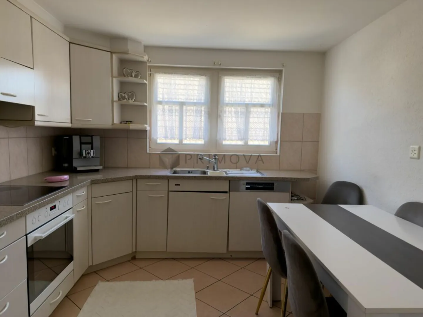 Attractive Corner House with Two Residential Units - Ideal for Families or Investors - Photo 4 of 11