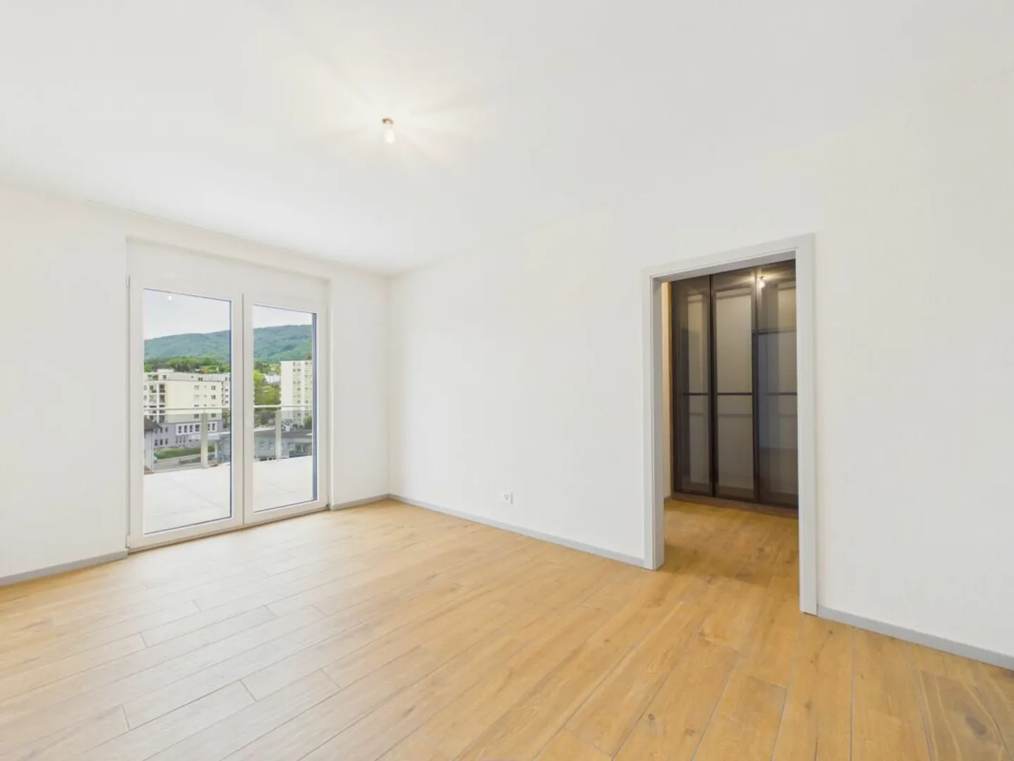 Exklusive Attikawohnung mit grosser Terrasse und ruhiger Wohnlage - Foto 12 di 13