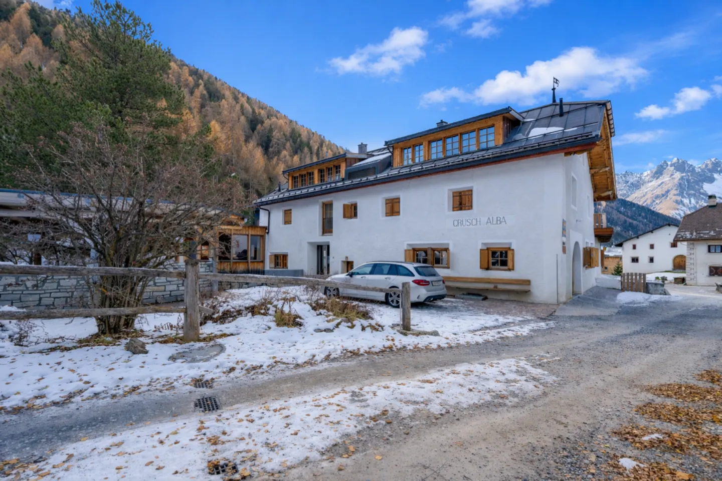 Crusch Alba - operational hotel ensemble in S-Charl - Photo 1 of 13