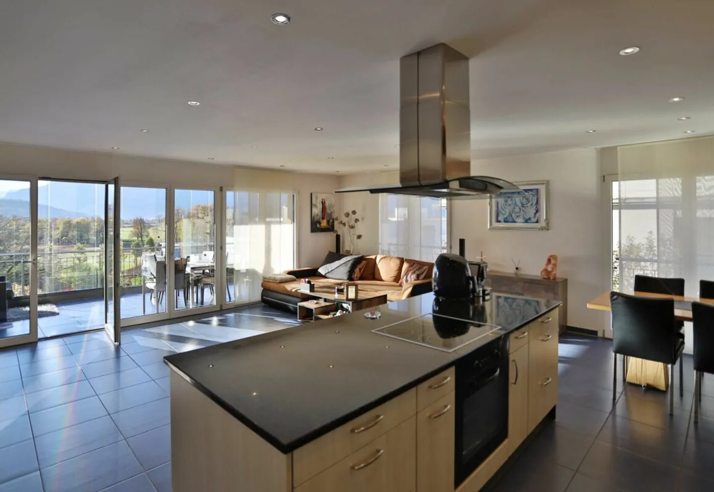 Piano spazioso in posizione centrale - Foto 1 di 7