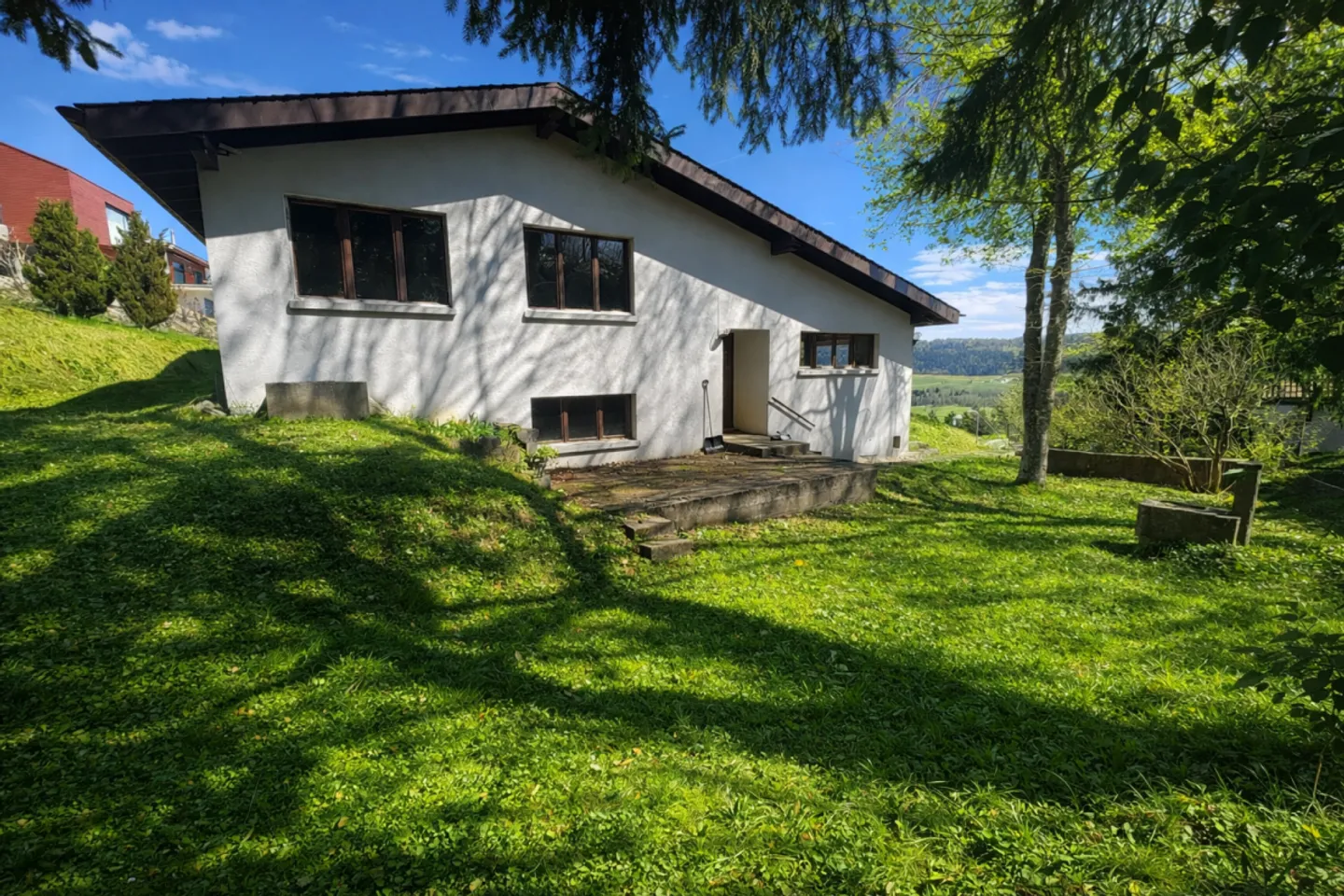 Villa individuelle à rénover avec vue imprenable - Photo 2 sur 13