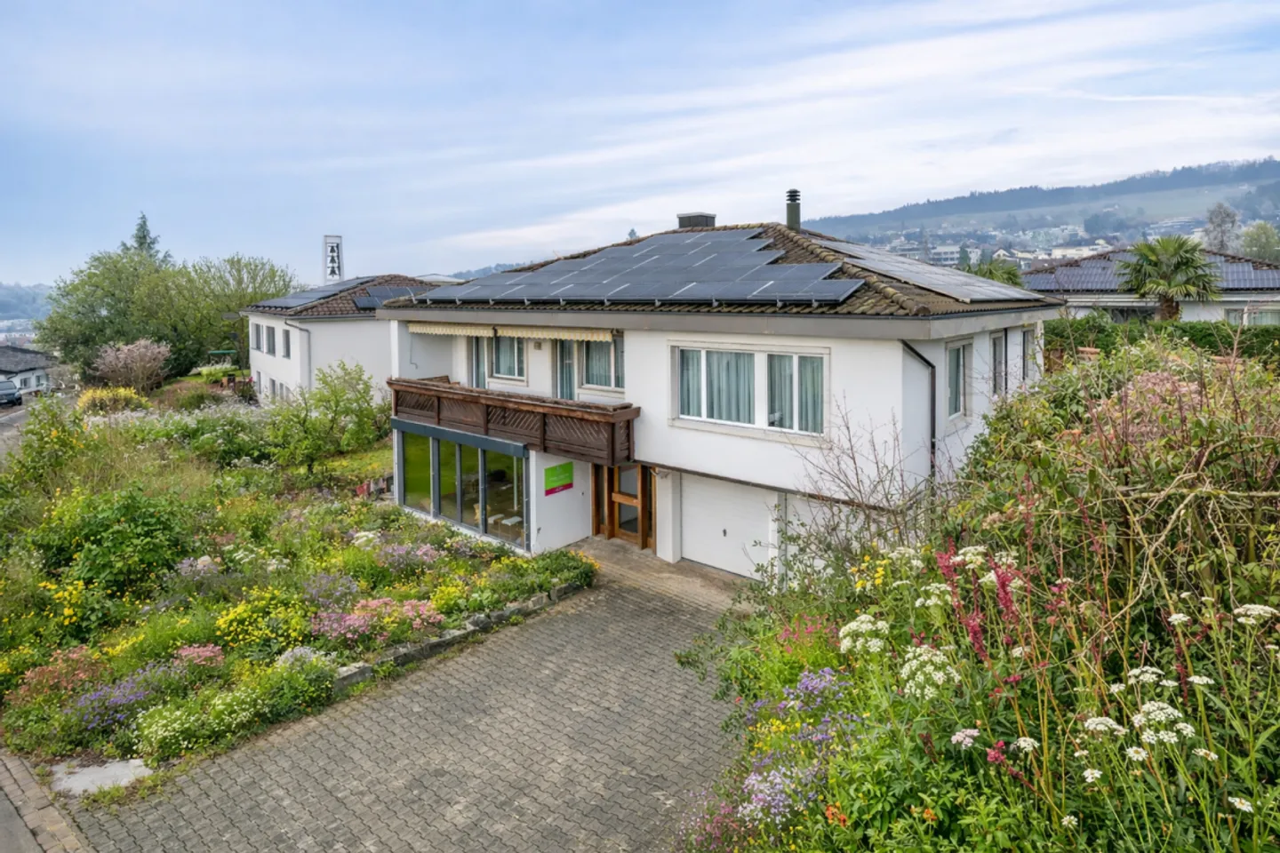 Vivre en toute indépendance avec vue et tranquillité - Photo 1 sur 7