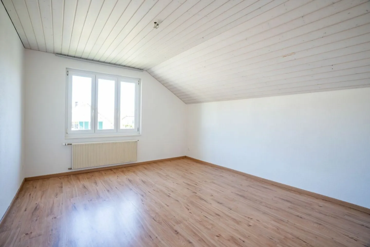 Familienidylle im Grünen - charmantes Einfamilienhaus mit Potenzial - Foto 8 von 13