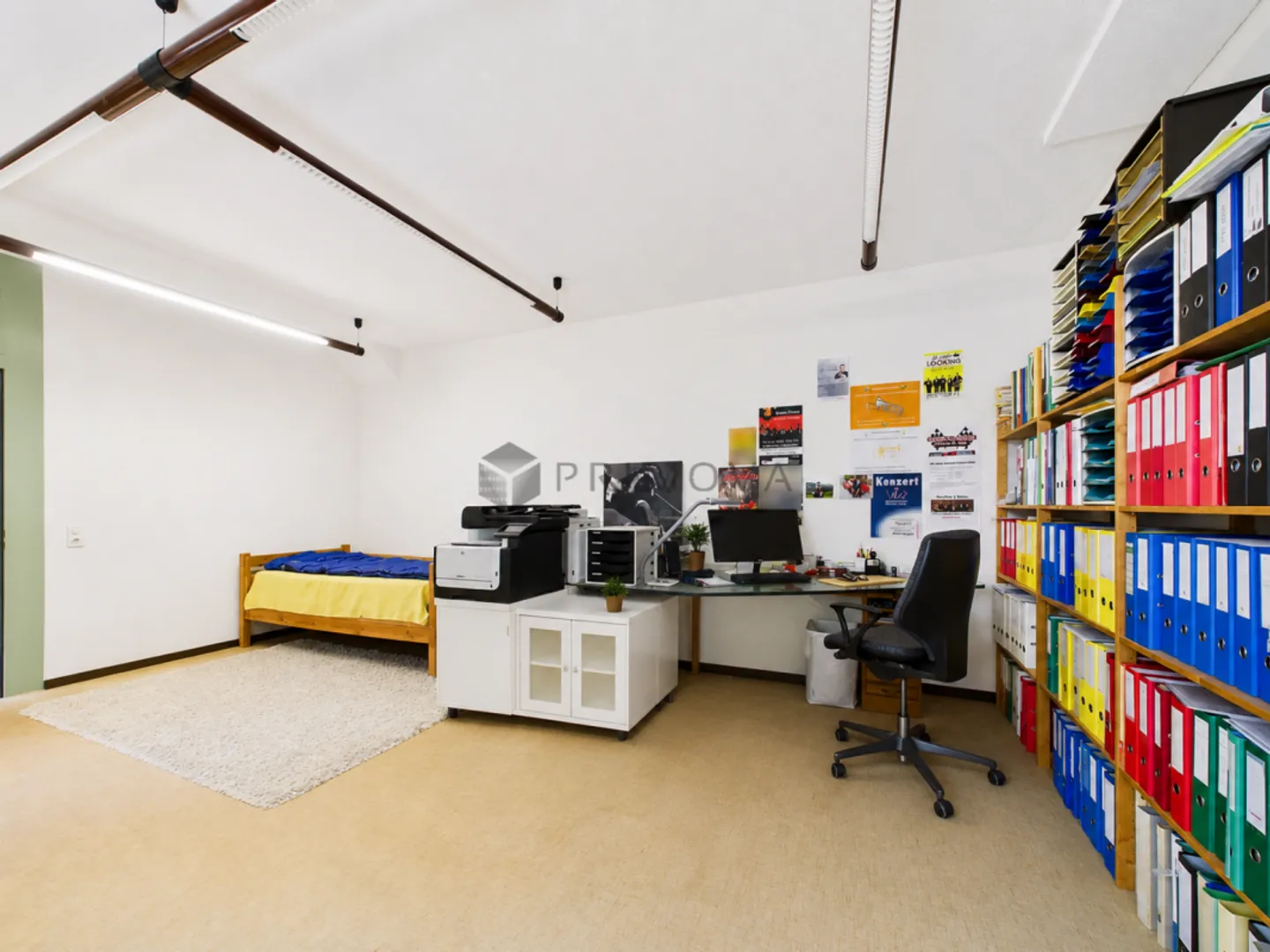 Charming multi-family house with commercial unit in a central location in Wilchingen - Photo 5 of 13