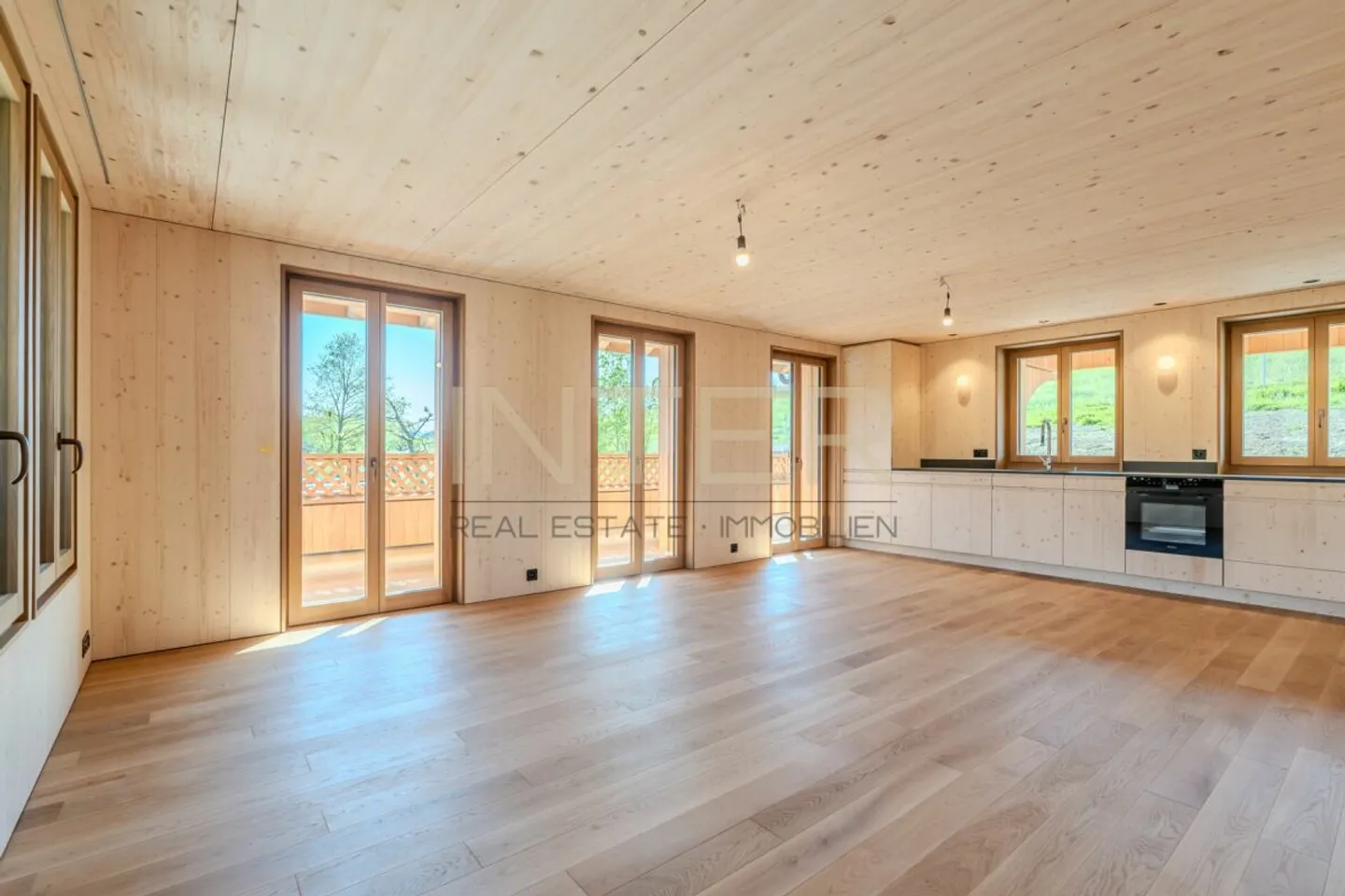 First occupancy in Risch: Exclusive 2.5-room maisonette apartment in a separate Stöckli - Photo 6 of 13
