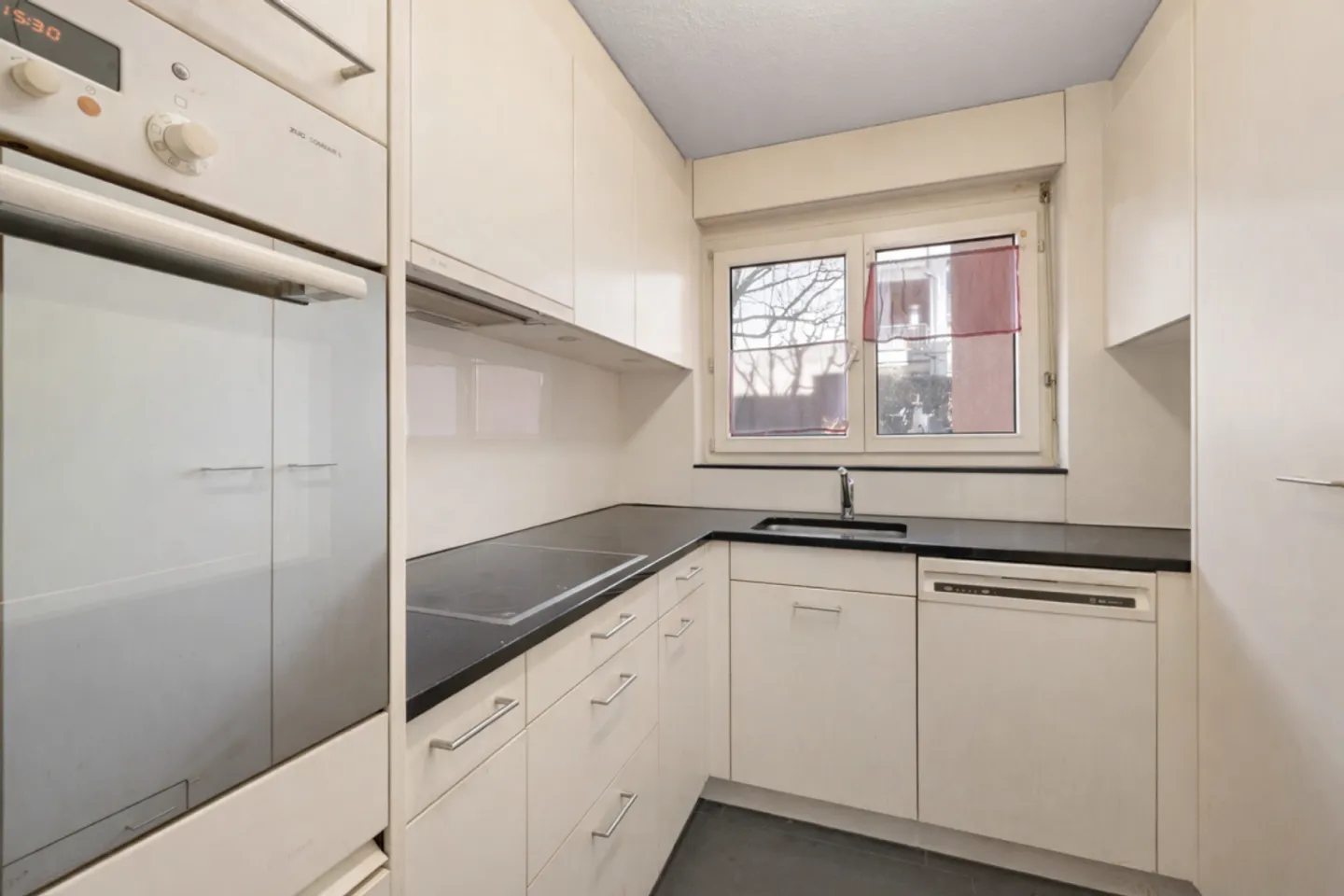 Charming Garden Apartment - Photo 5 of 6