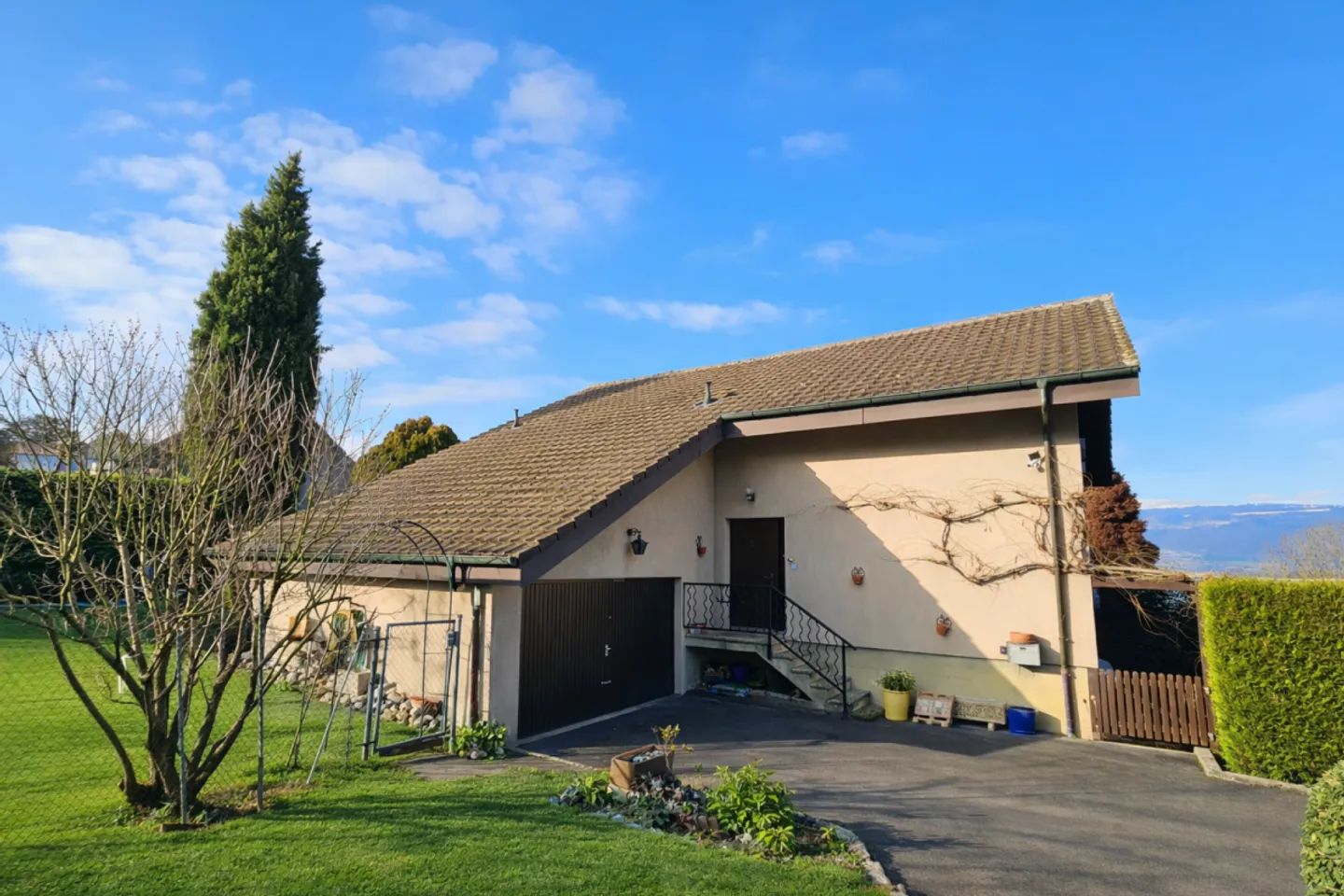 Villa indipendente di 6,5 stanze - Foto 2 di 13