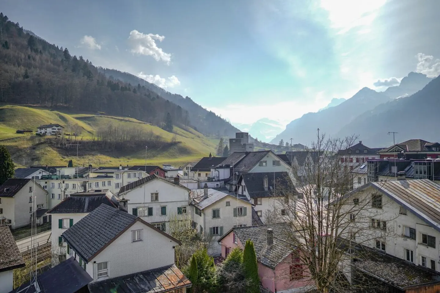 Kompakte 3-Zimmerwohnung - zentral in Schwanden - Foto 10 von 10
