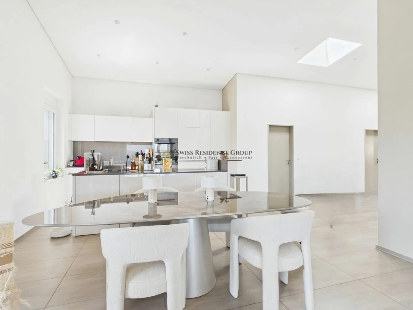 Appartamento con ampia terrazza e vista - Foto 7 di 13
