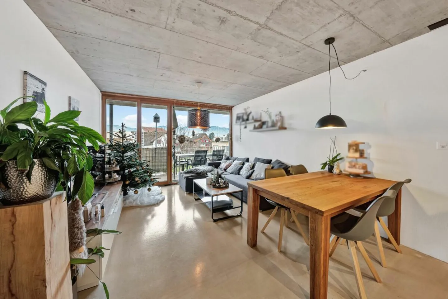 3.5-Room Apartment - Photo 3 of 11