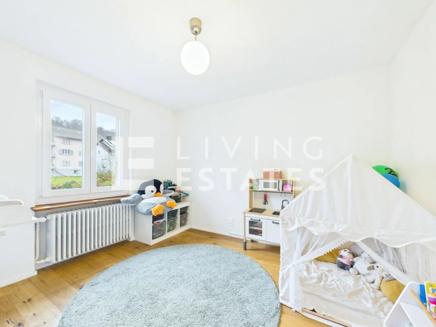 LIVING IN SCHÖNGRUND WITH GARDEN CITY CHARACTER - Photo 8 of 13