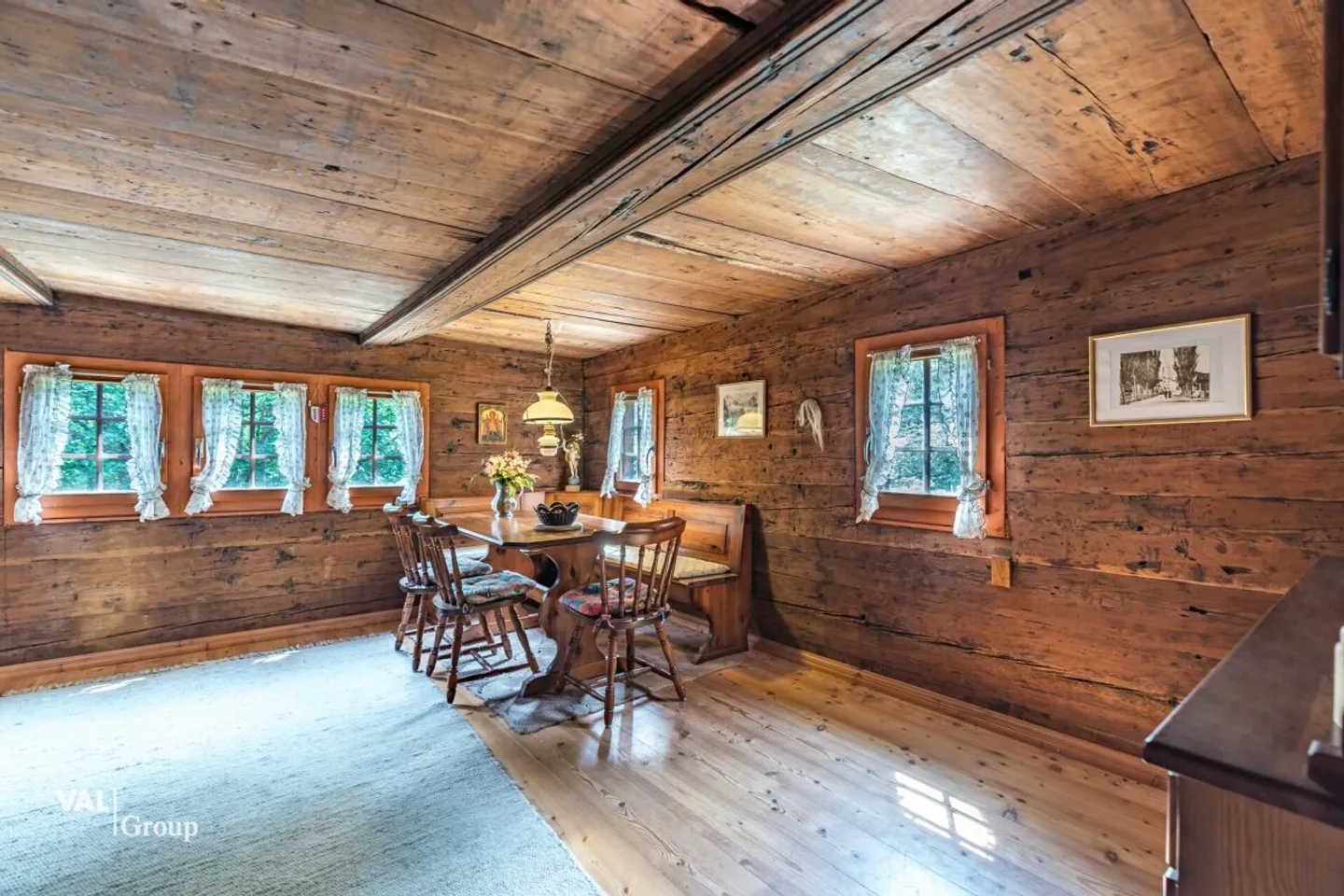 Historisches Chalet in Walliser Natur - Foto 3 von 13