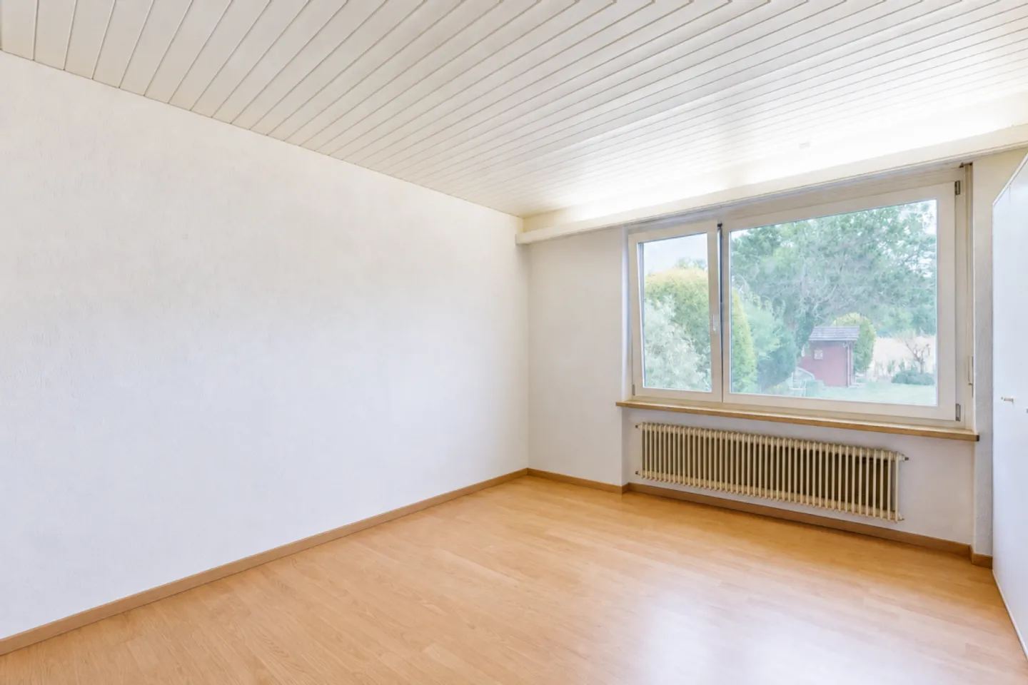 Well-maintained single-family house in a unique location - Photo 12 of 13