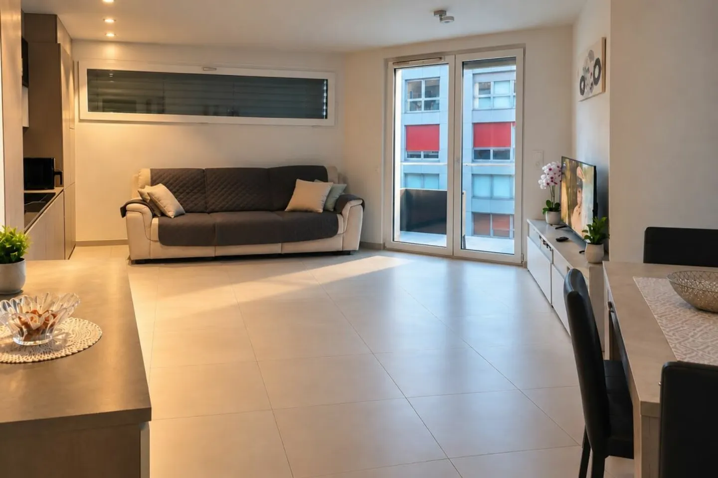 Magnificent 3.5-room apartment with balcony in Monthey - Photo 3 of 11