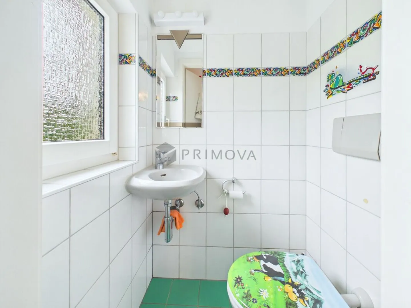 Realize Your Dream Home - Single-family house with a large garden and good motorway connection seeks a new owner - Photo 10 of 13