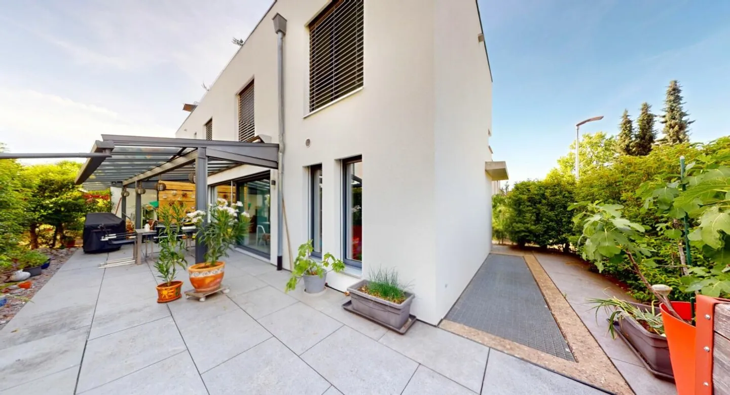 Sun from morning to evening! Your new home with attic terrace - Photo 8 of 13