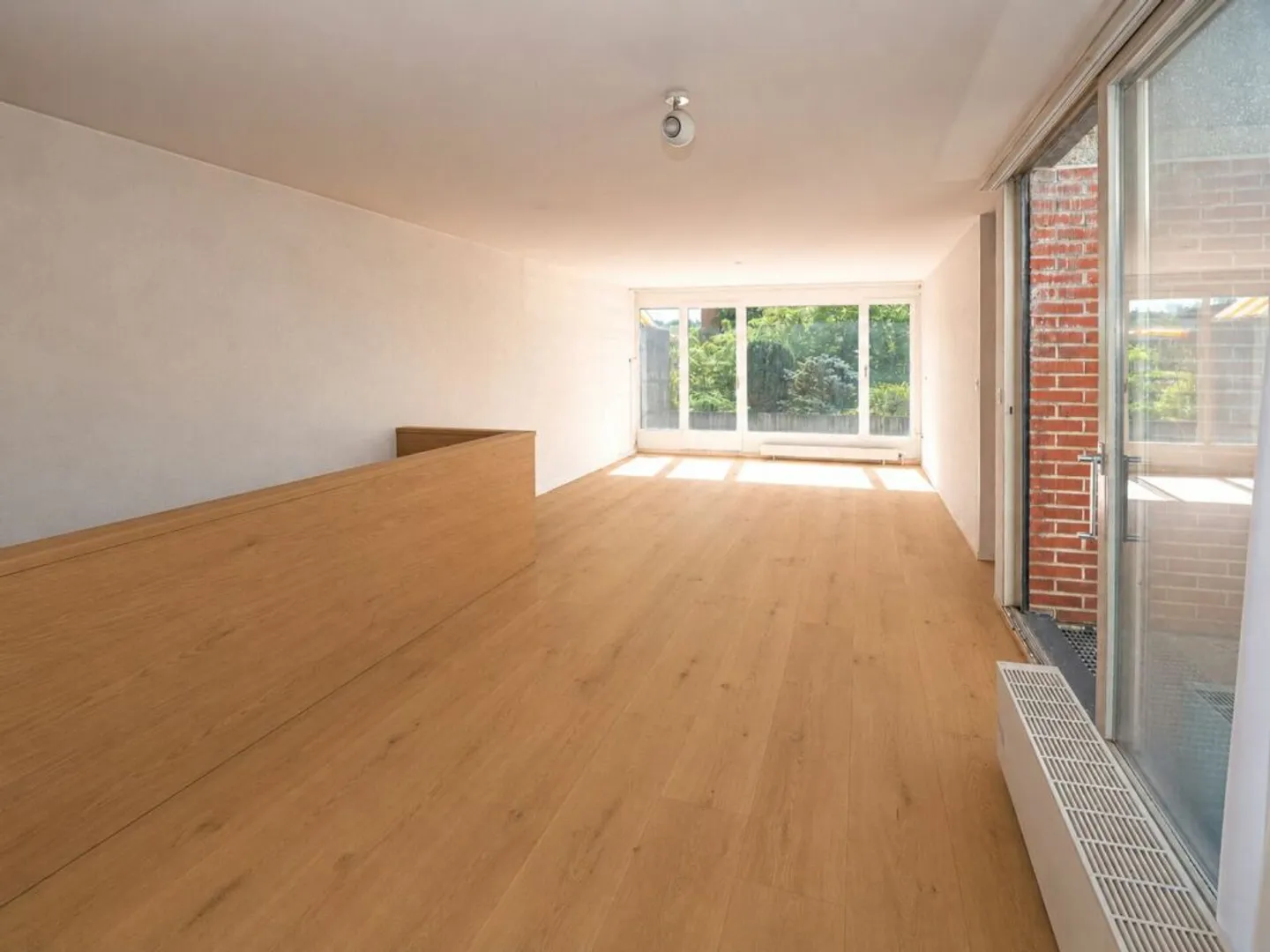 Appartement avec caractère de maison & piscine communautaire - Photo 1 sur 6
