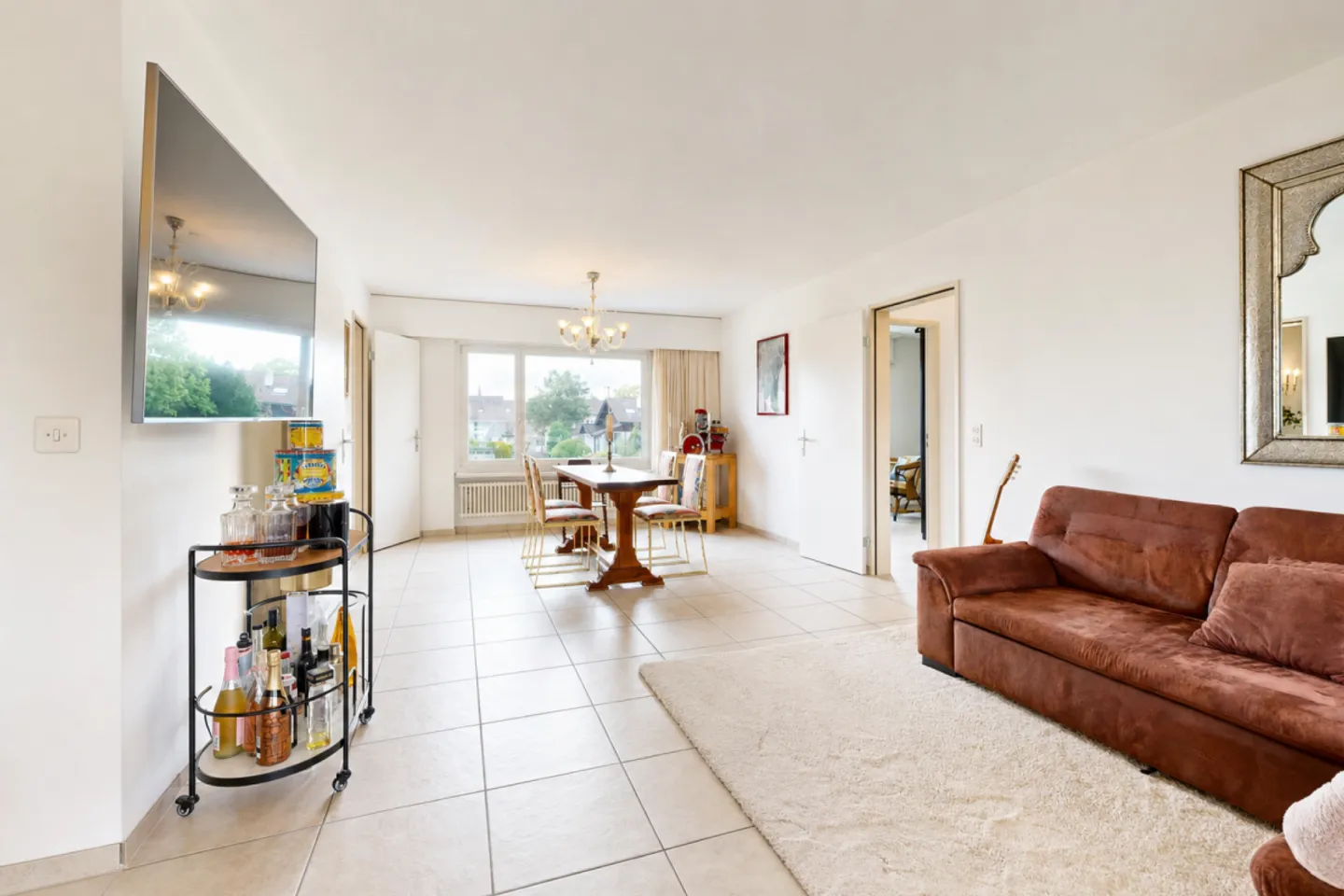Well-maintained condominium in Kaiseraugst village - Photo 4 of 13