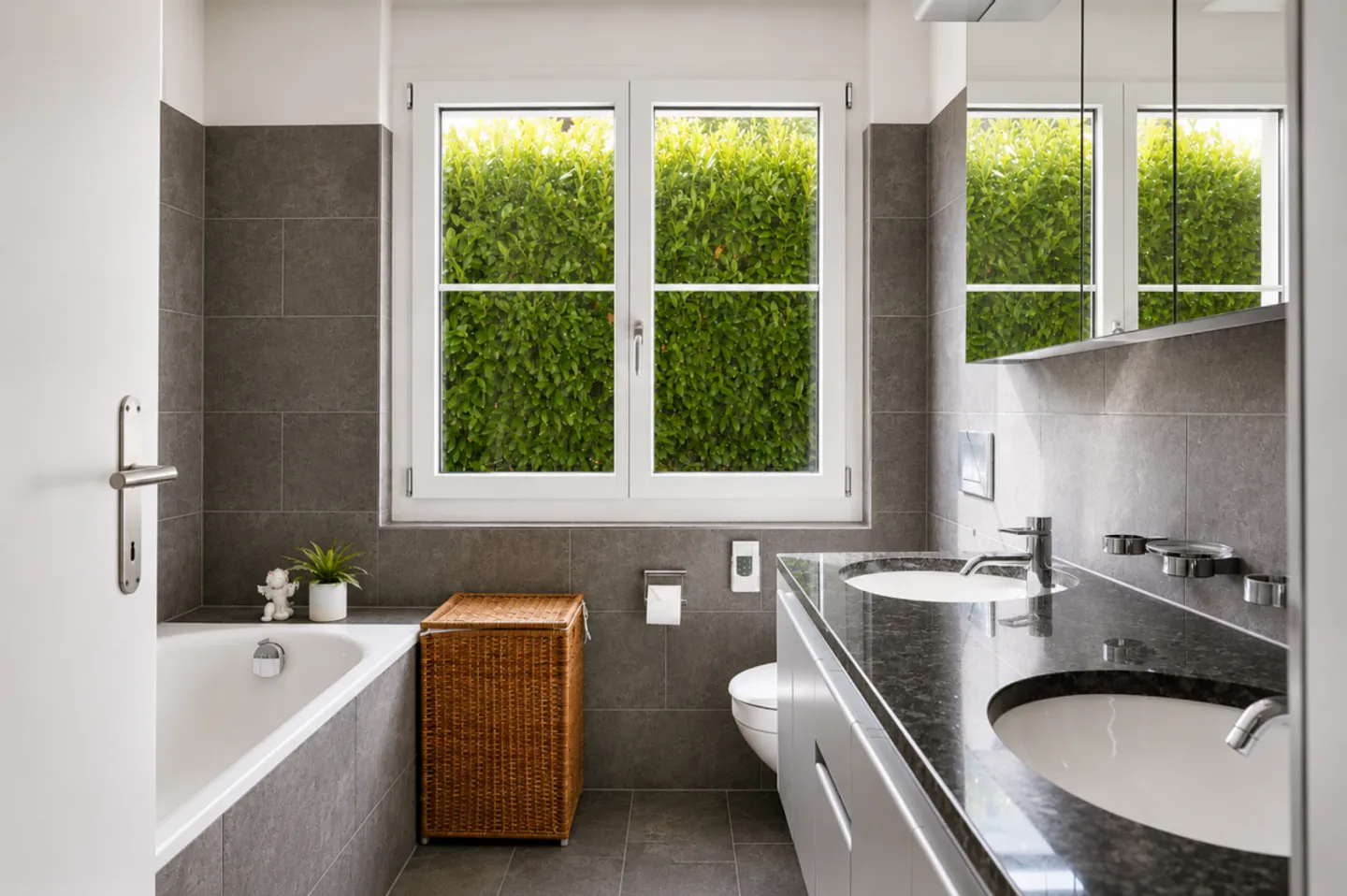 Geräumige Wohnung mit Garten - Foto 10 von 13