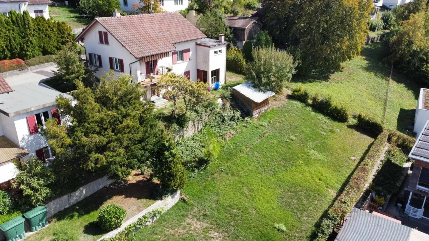 LAND WITH A VIEW AND SINGLE-FAMILY HOUSE | RENOVATE | DEVELOP - Photo 3 of 10