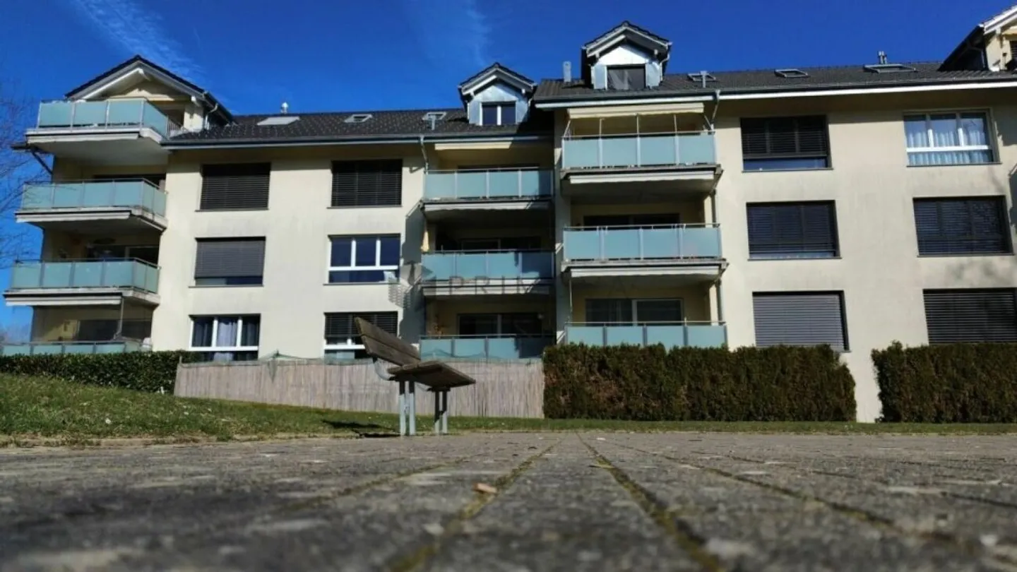 Sun-drenched living happiness: Modern 3.5 room oasis with south-facing balcony in prime location - Photo 1 of 11