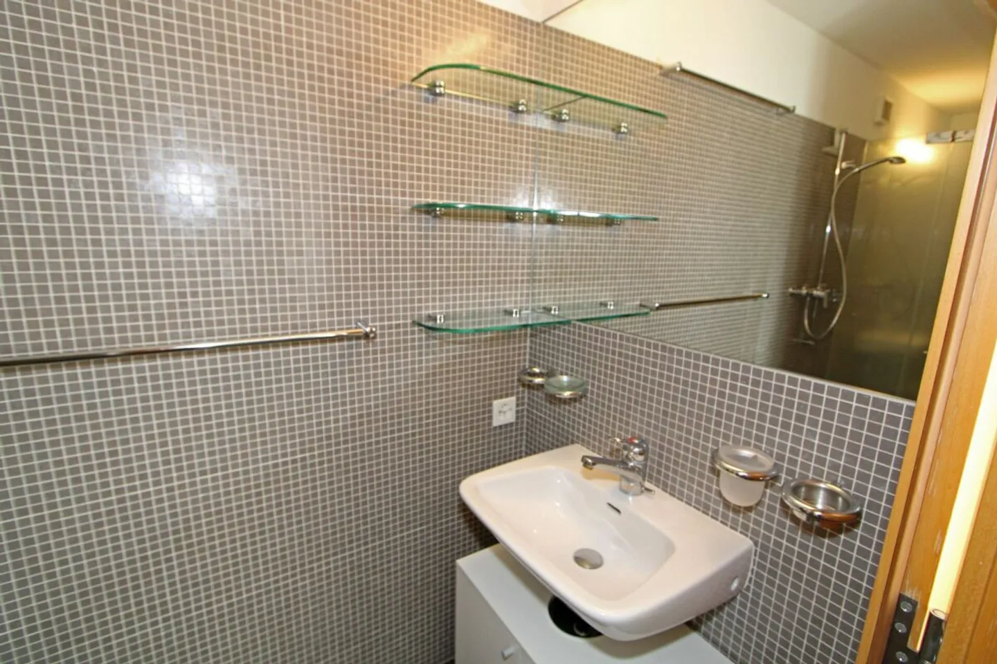 Oltner Original - Charming Townhouse - Photo 13 of 13