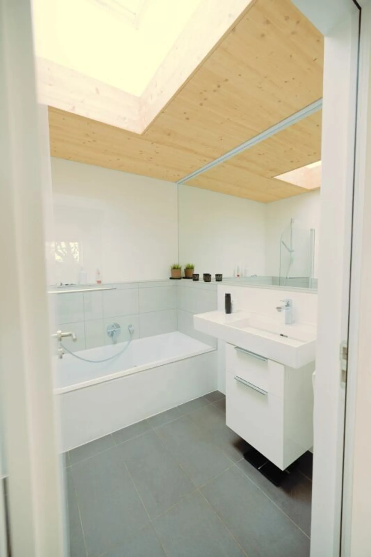 Elevated 5.5-room single-family house with beautiful views and tranquility - Photo 6 of 11