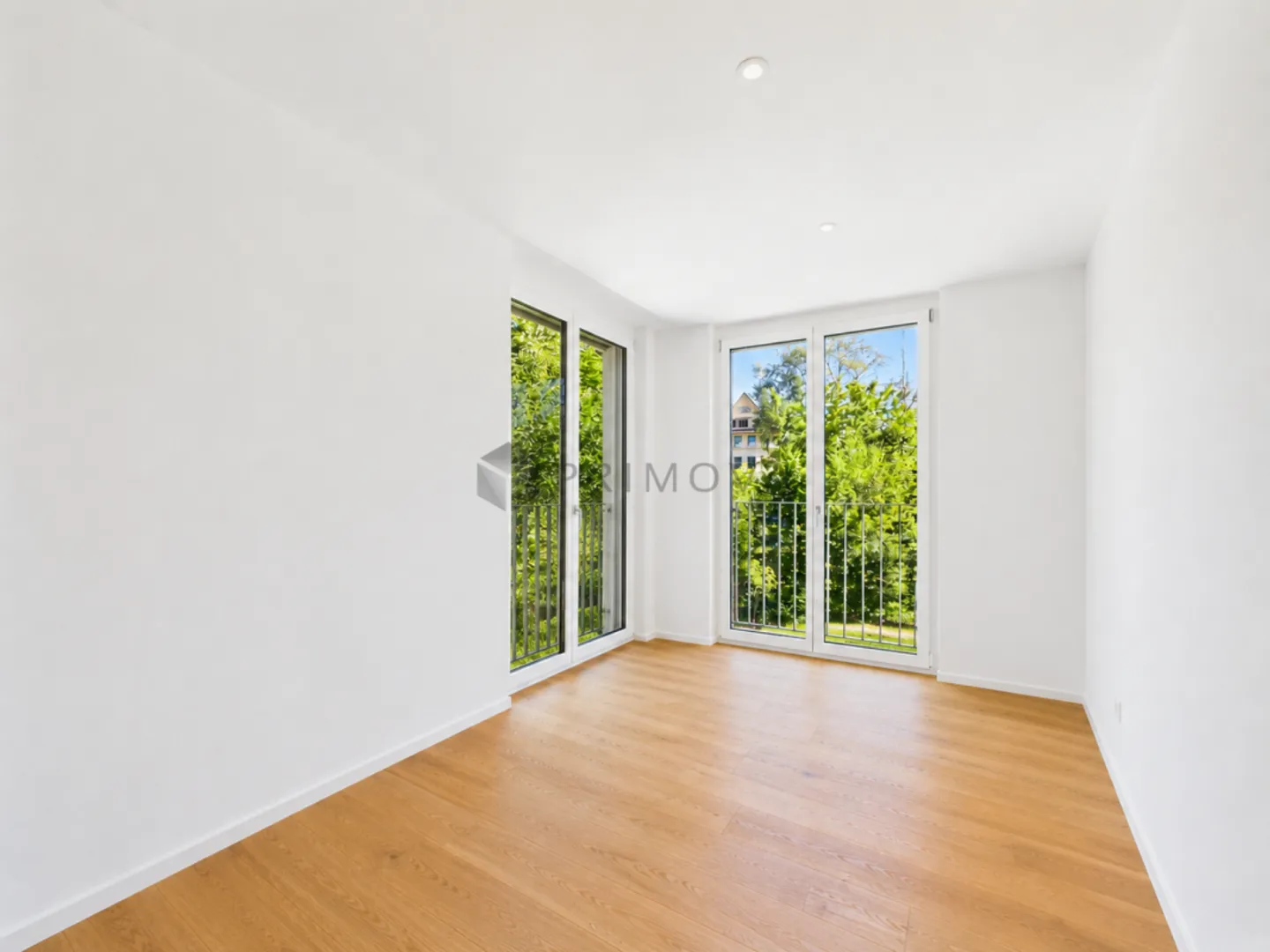 Lumineux, calme et moderne - Appartement de 4,5 pièces pour se sentir bien - Photo 8 sur 11