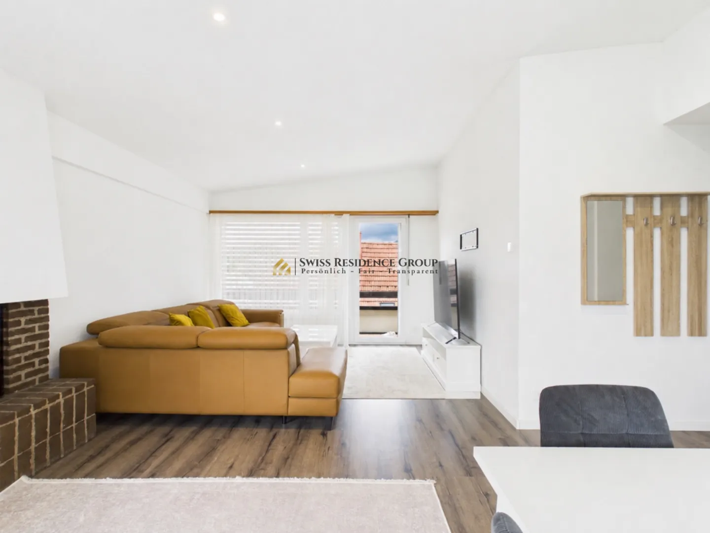 Renovated with fireplace and sun terrace in Dulliken - Photo 3 of 13