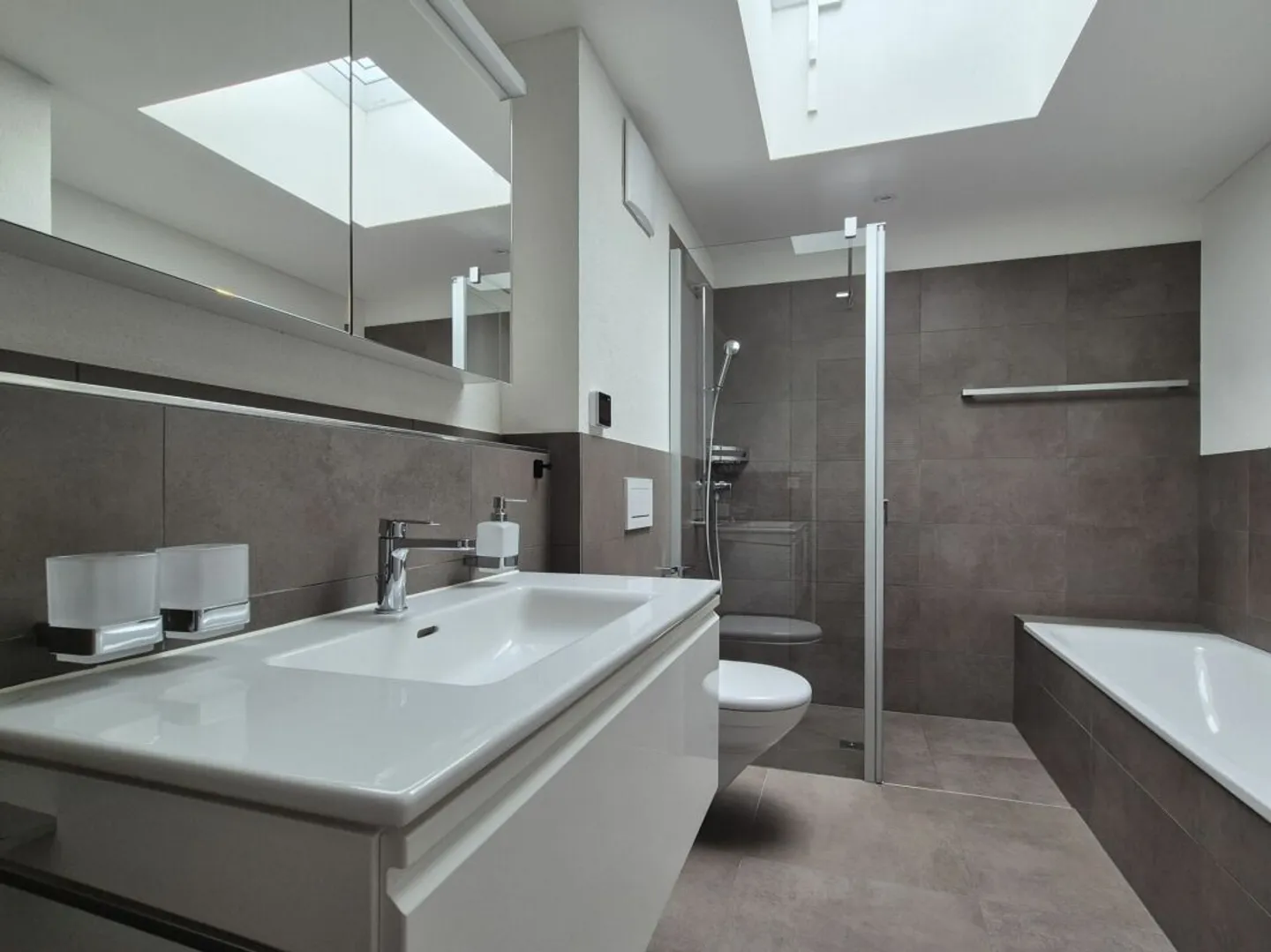 neuwertige 5-Zimmer-Maisonette-Wohnung mit Loggia an zentraler Lage - Photo 9 of 11