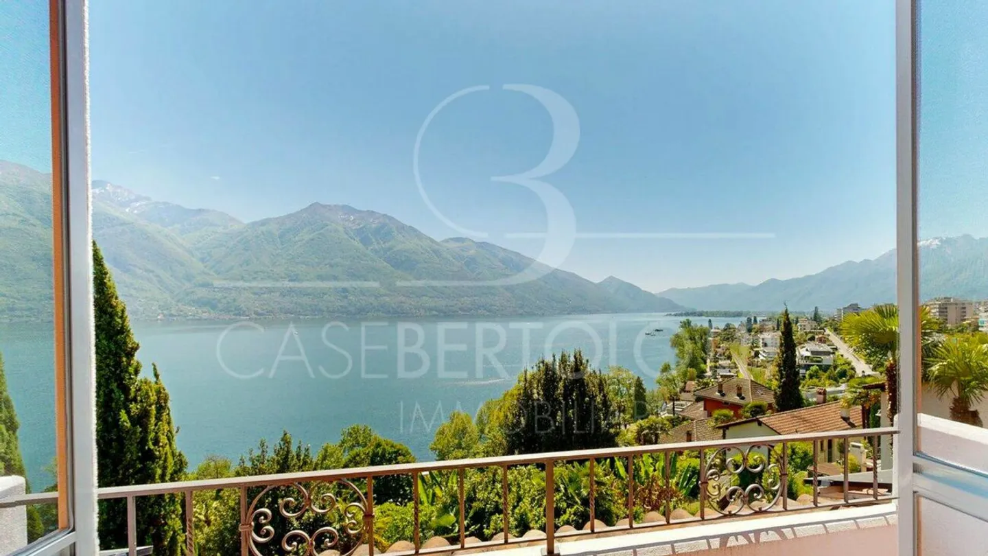 Above the Lake. At peace. Where the gaze remains. - Photo 11 of 13
