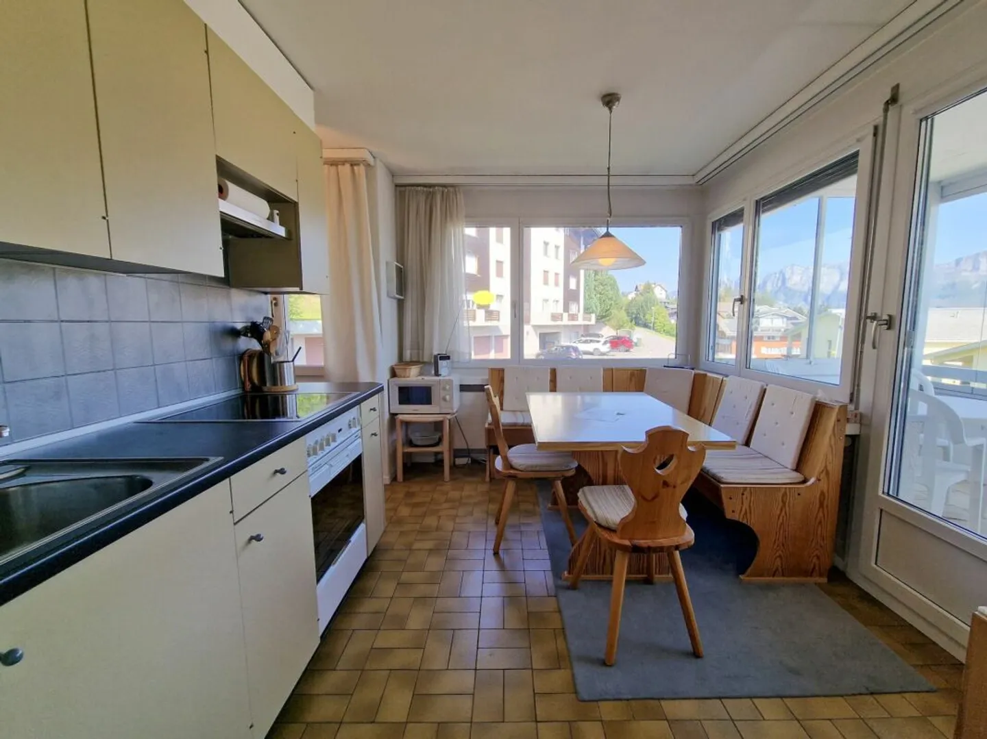 Sonnige 3.5-Zimmer Ferienwohnung - Einzigartige Aussicht, erstklassige Lage - Photo 4 of 13