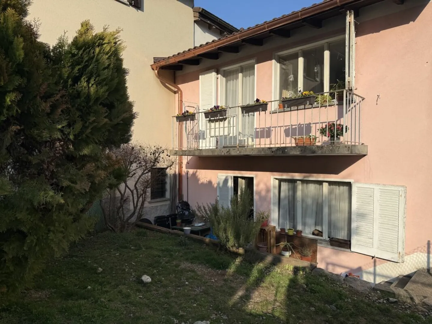 Losone - Casa nel centro del paese (Nucleo) con due appartamenti di 2 locali - Foto 3 di 7