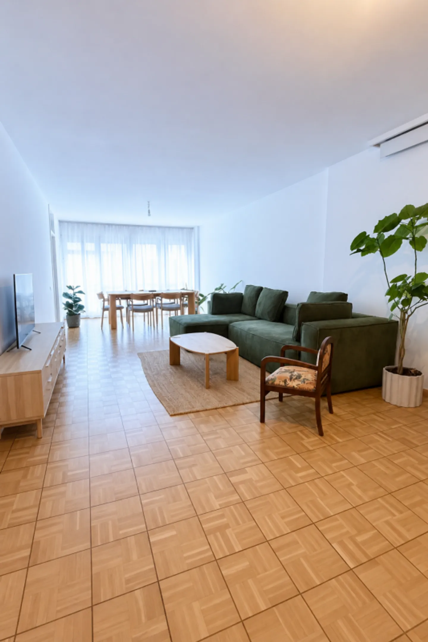 Lease takeover August 1, 2026 - 6-room apartment on the 2nd floor - Photo 2 of 13