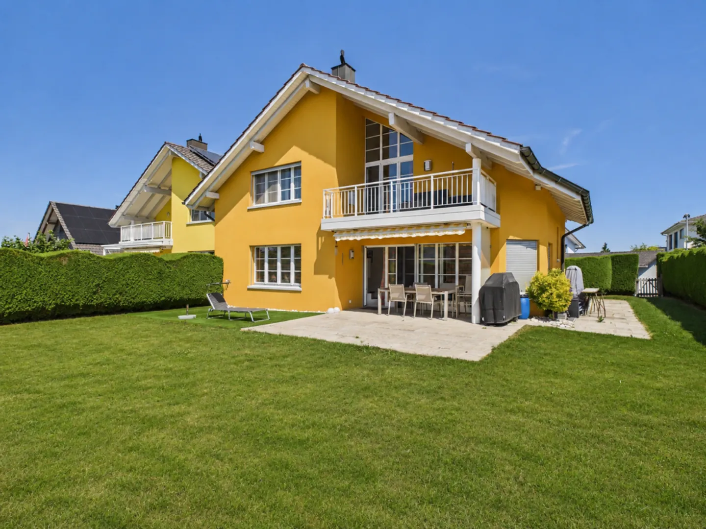 Traumhaftes Doppeleinfamilienhaus in Familienquartier Kopie - Photo 1 of 13