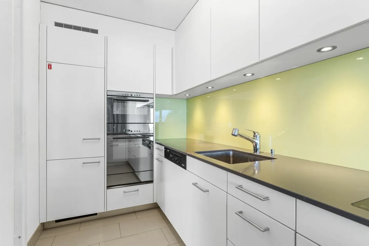 Garten-Bijou mit Panoramablick auf See und Berge - Photo 4 of 6