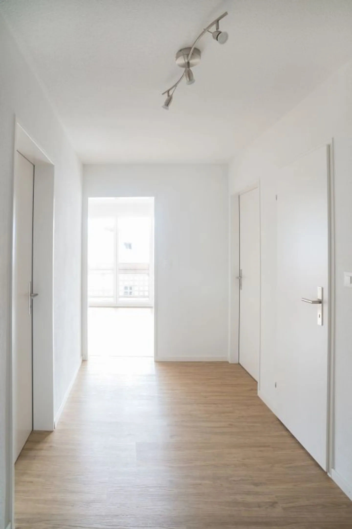 Attractive 3.5-room apartment - freshly renovated - Photo 6 of 11