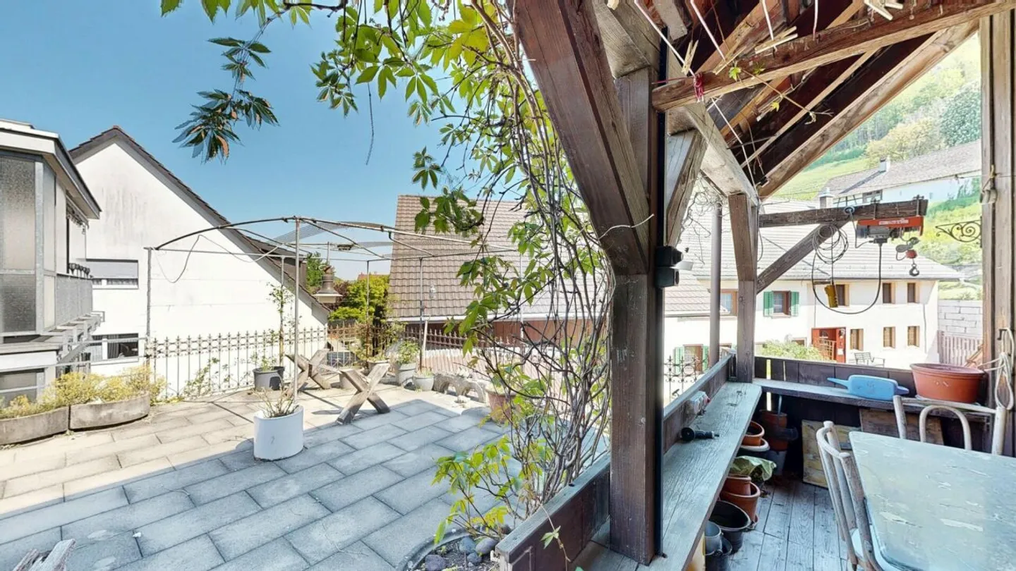 Einzigartiges Haus mit grosser Garage - Foto 4 von 13