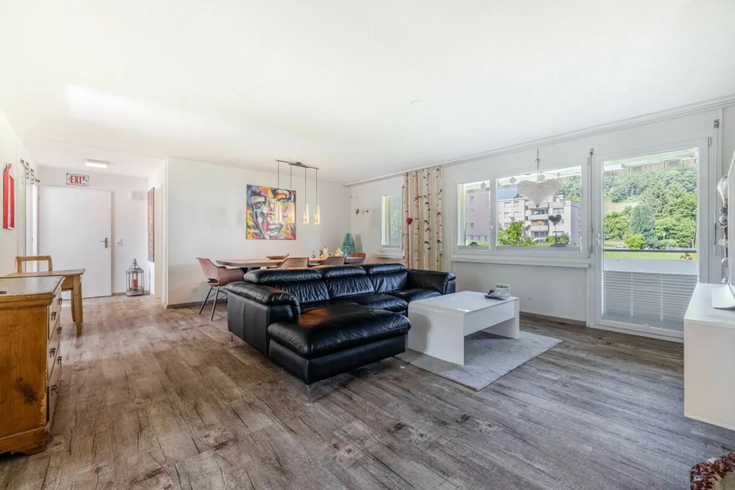 Ländliches Wohnen: Totalsanierte 4.5-Zimmer Wohnung an ruhiger Lage in Grub AR - Foto 1 von 11