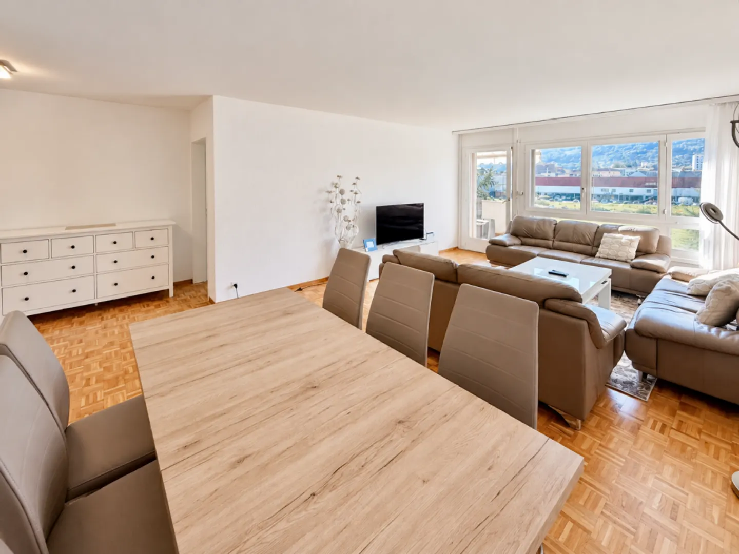 5.5 Room Apartment in Monthey - Photo 7 of 13