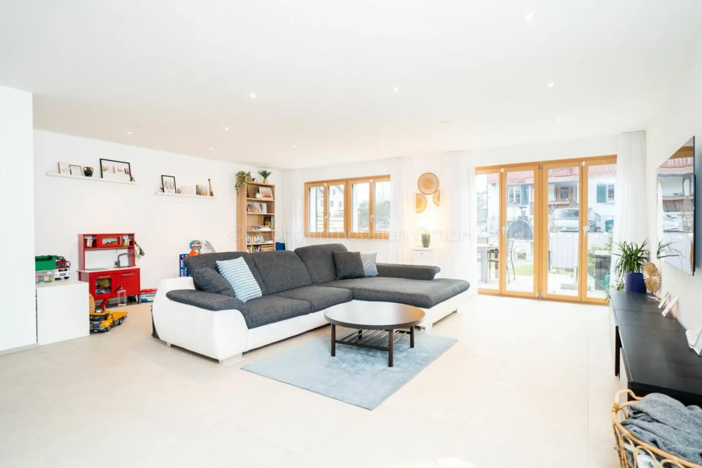 Casa a schiera 5.5 camere nuova a Rickenbach - Moderna, Affascinante & Versatile - Foto 2 di 13