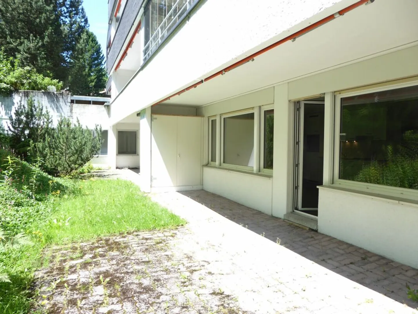 1.5-Zimmer-Studio-Ferienwohnung mit Gartensitzplatz und Tiefgaragenplatz - Photo 5 sur 13