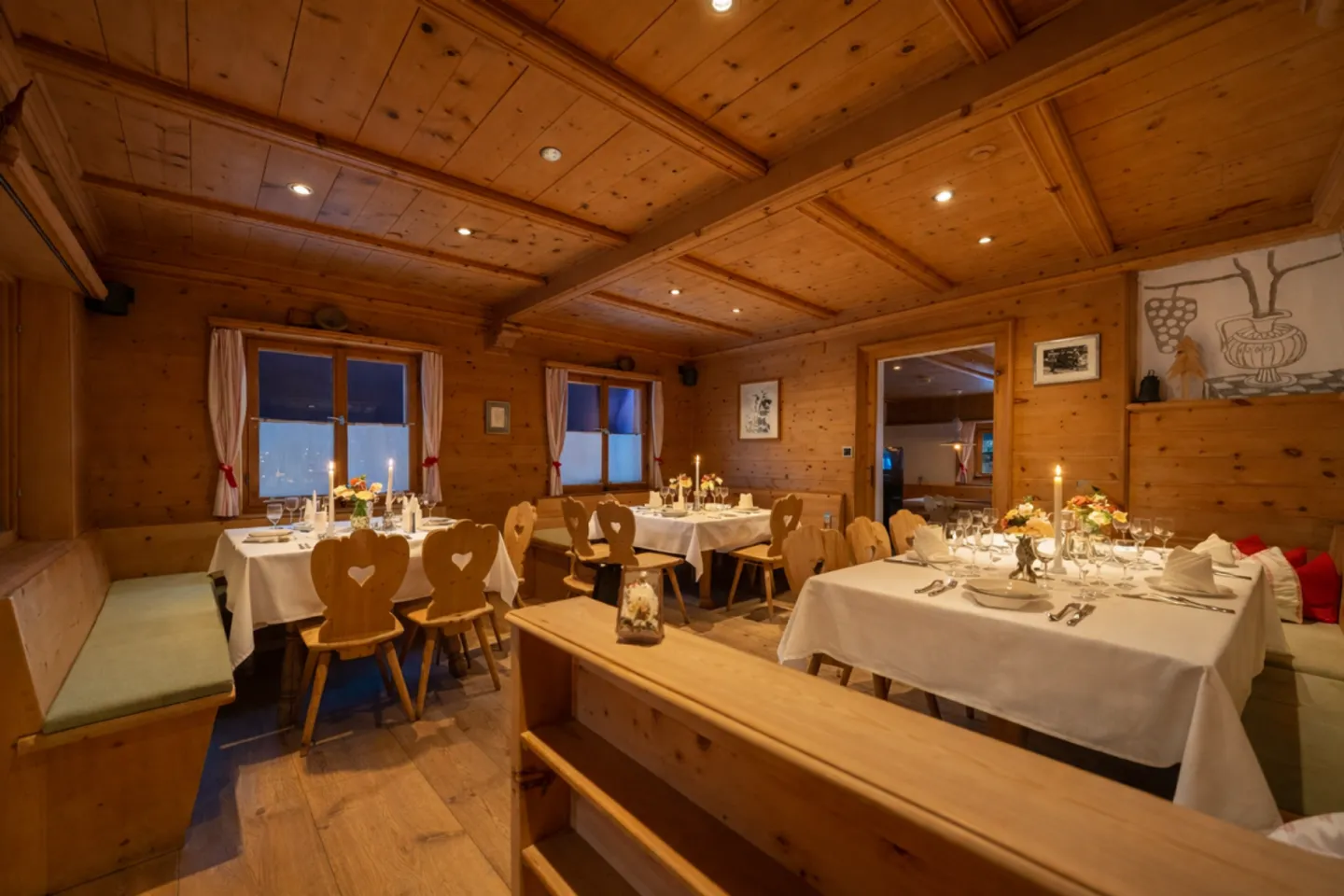 Crusch Alba - operational hotel ensemble in S-Charl - Photo 3 of 13