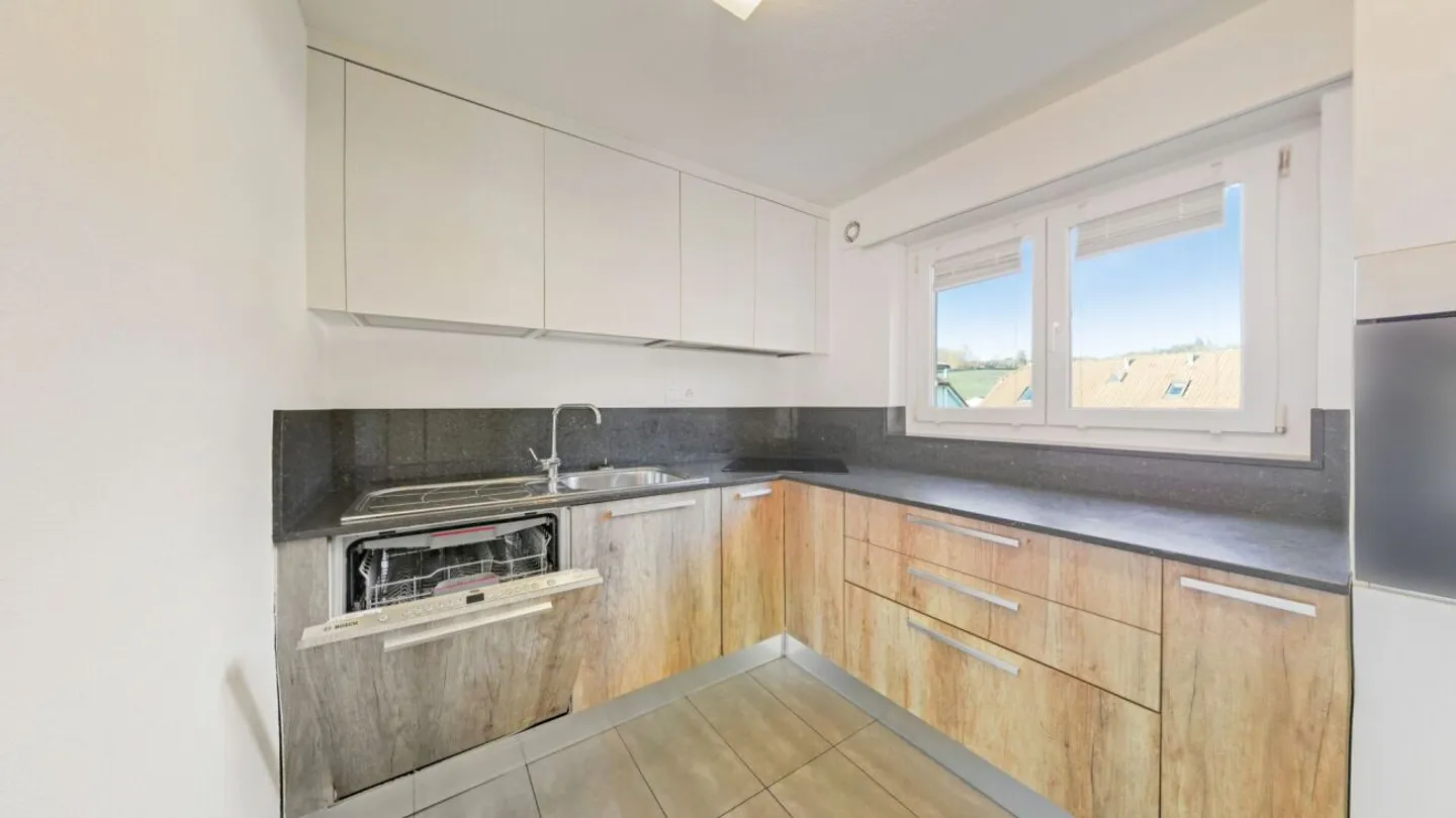 Détente Pure : Appartement de 4,5 pièces avec piscine communautaire et sauna - Photo 7 sur 13