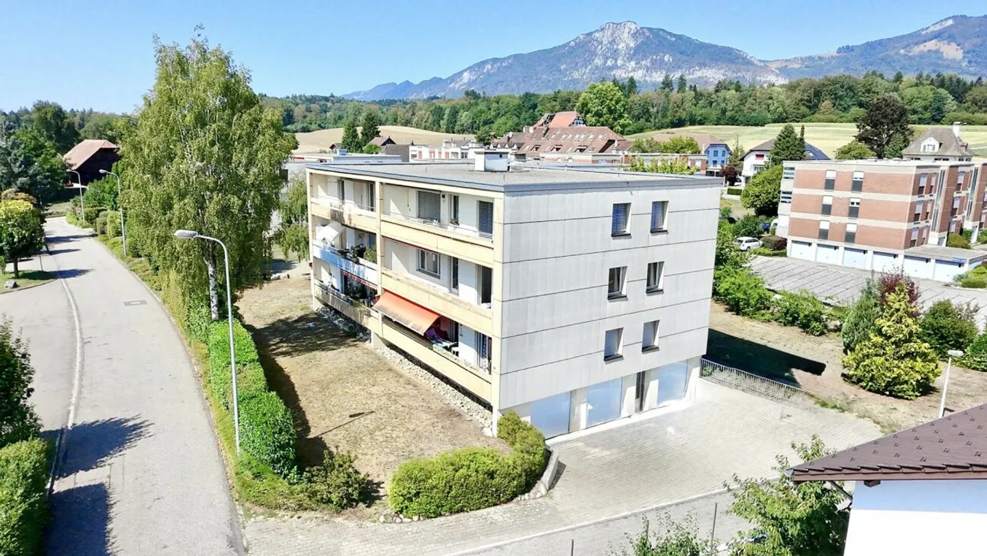 Top gepflegte 4.5-Zimmer-Wohnung in Flumenthal! - Photo 9 of 9