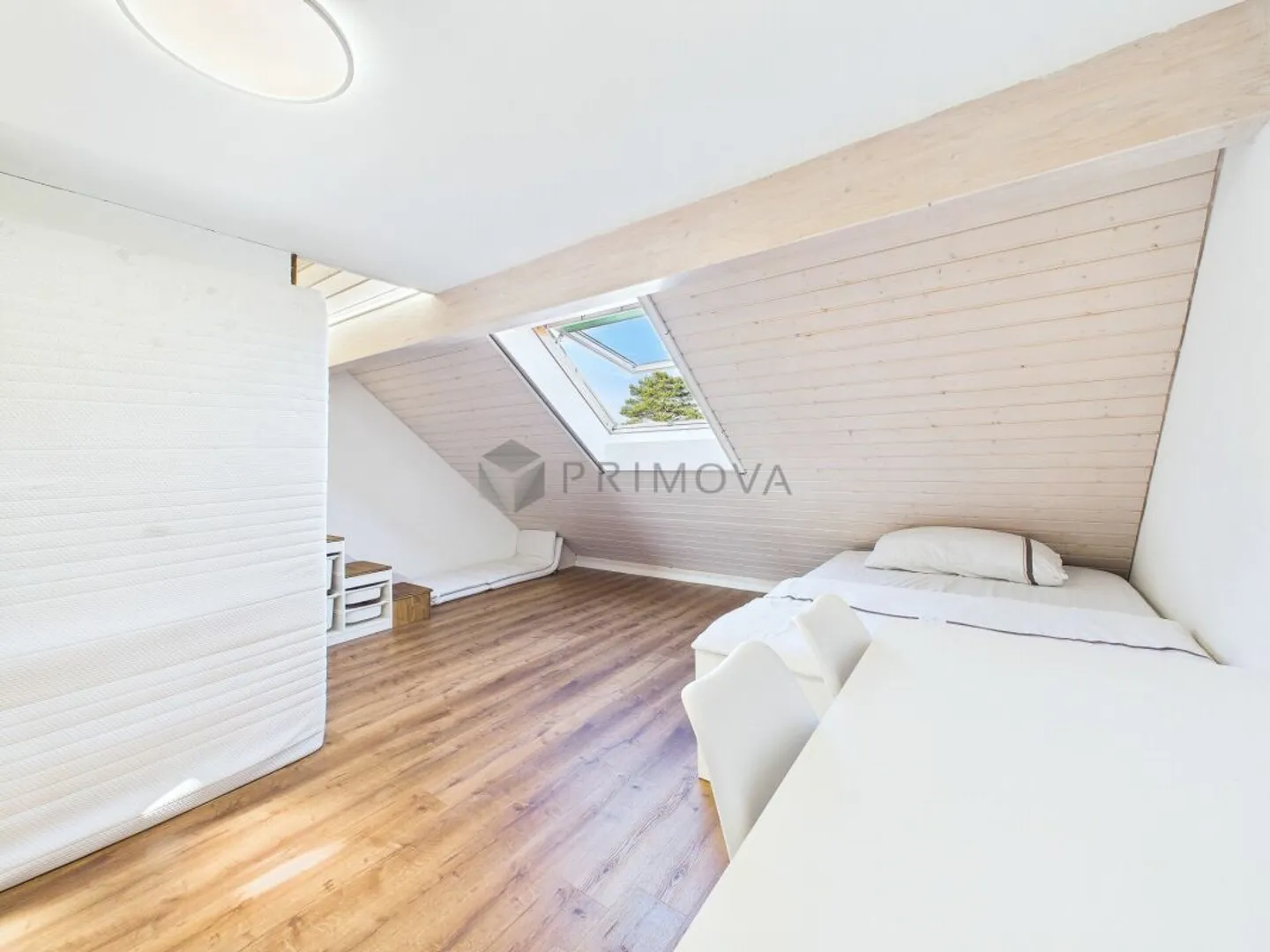 Maison de ville fraîchement rénovée avec espace jardin personnel ! - Photo 12 sur 13