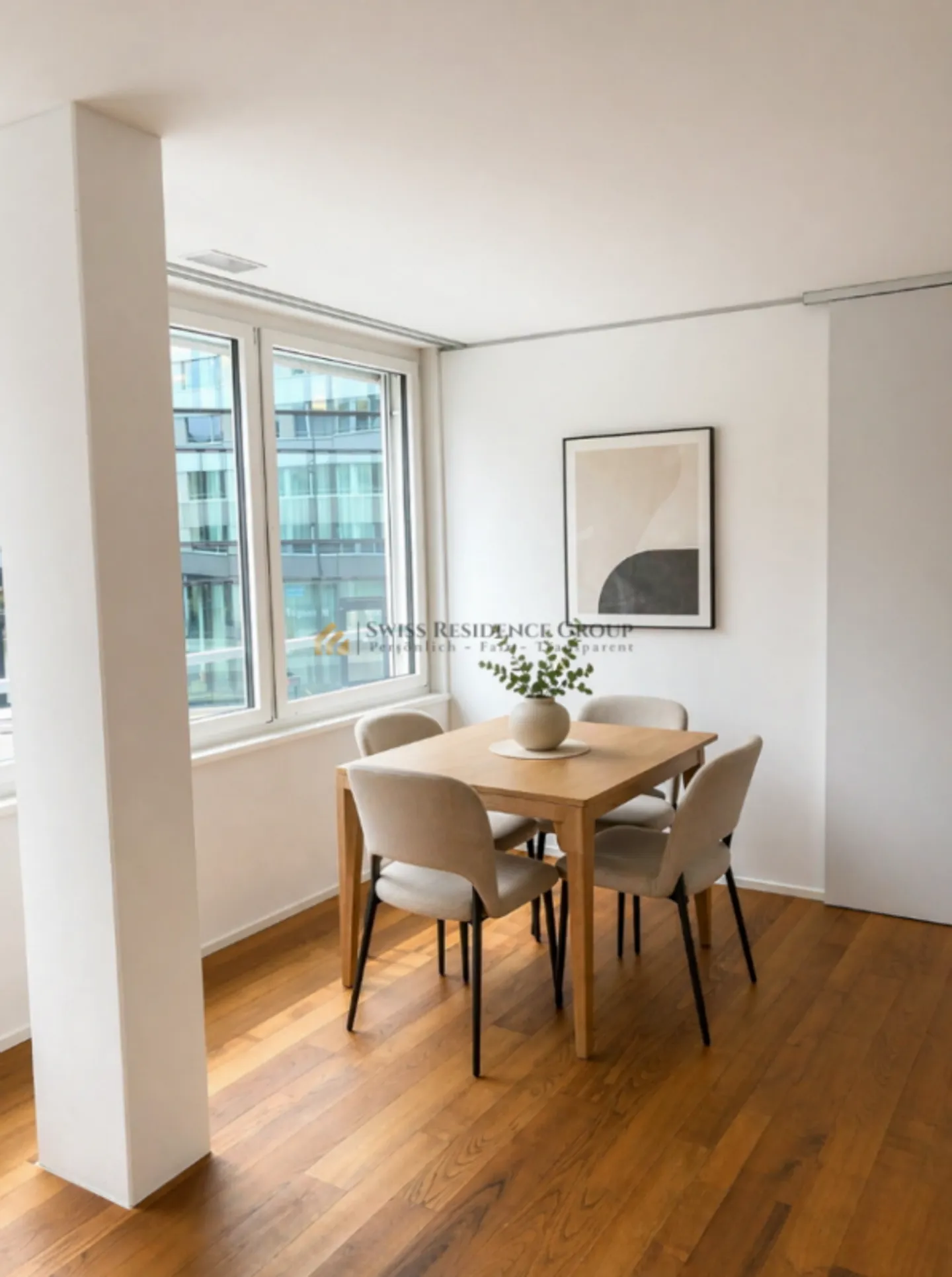 Elegant apartment with generous loggia in a privileged location in District 5 - Photo 5 of 10