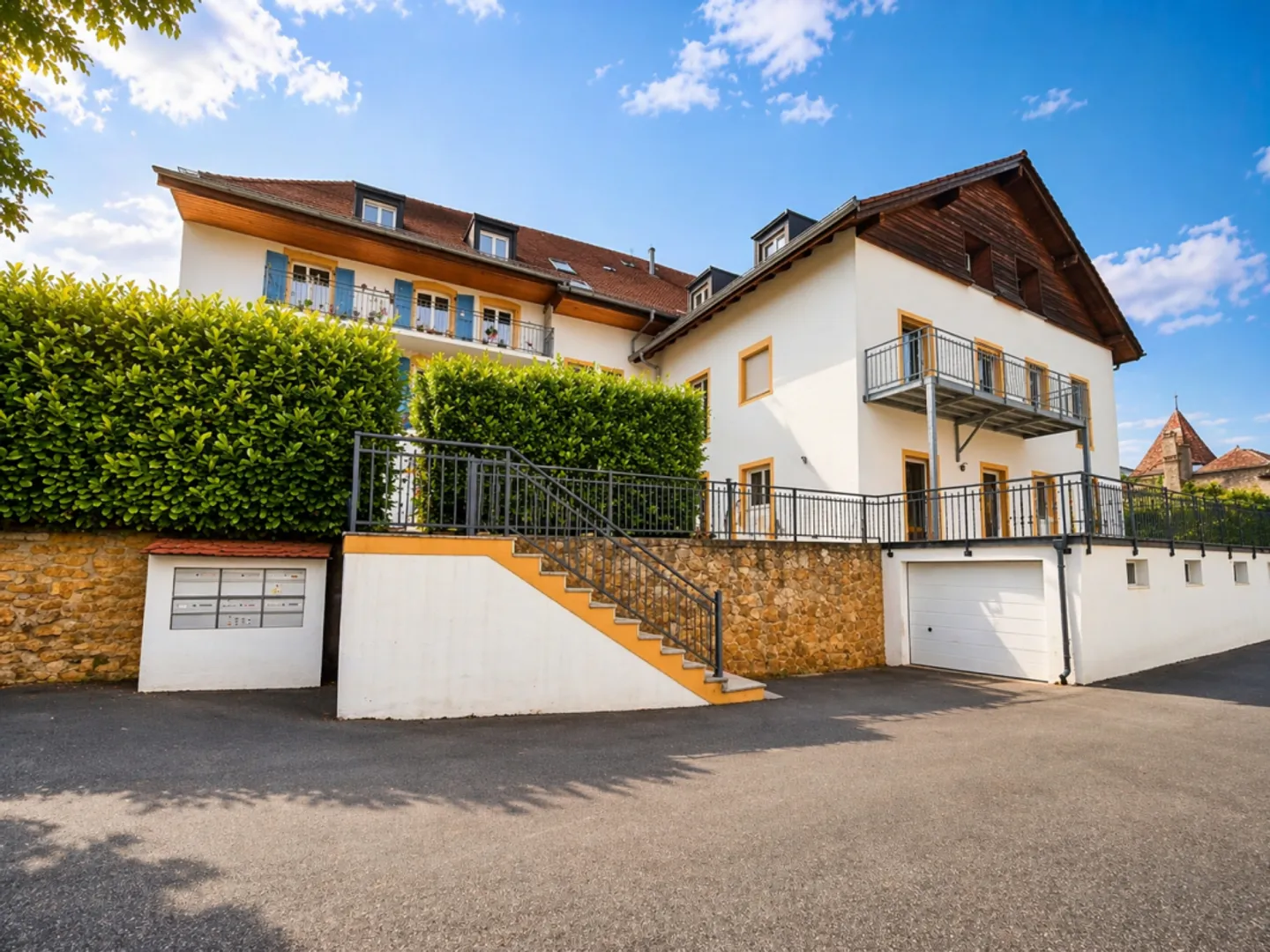 Charming Apartment with Garden - Photo 1 of 13