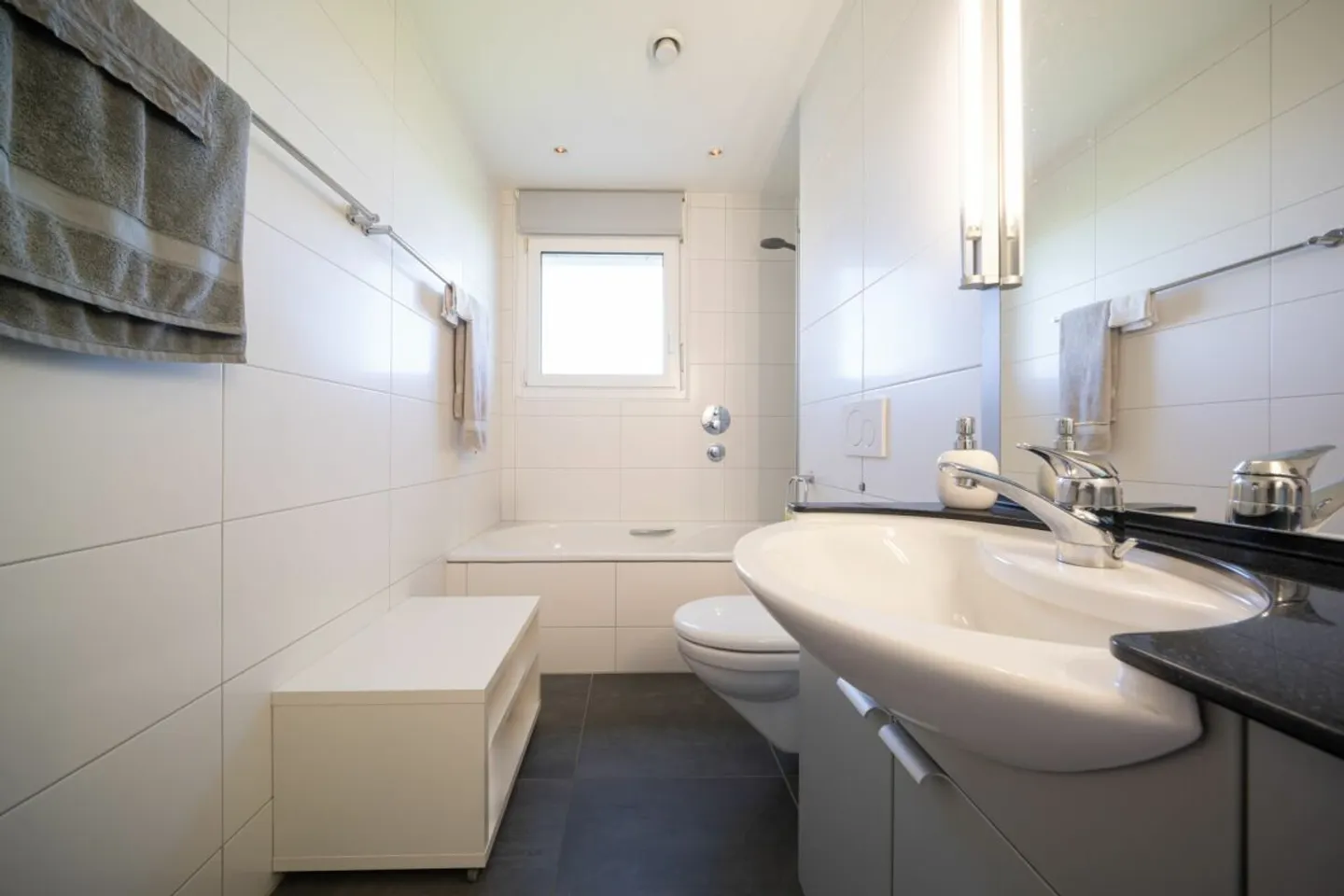 Espace pour de hautes exigences - 3½ pièces, 116 m² de surface habitable et deux terrasses ensoleillées - Photo 6 sur 7